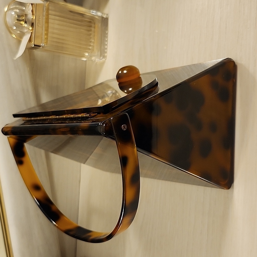 Tortoise Shell Acrylic Handbag - Picture 2 of 6